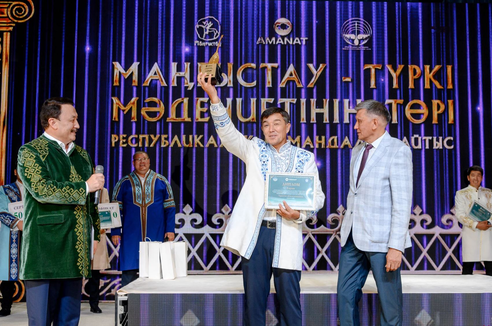 Aıtys ónerindegi aıtýly beles