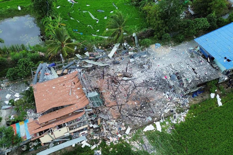 Taılandta feıerverk fabrıkasy jarylyp, 9 adam qaza tapty