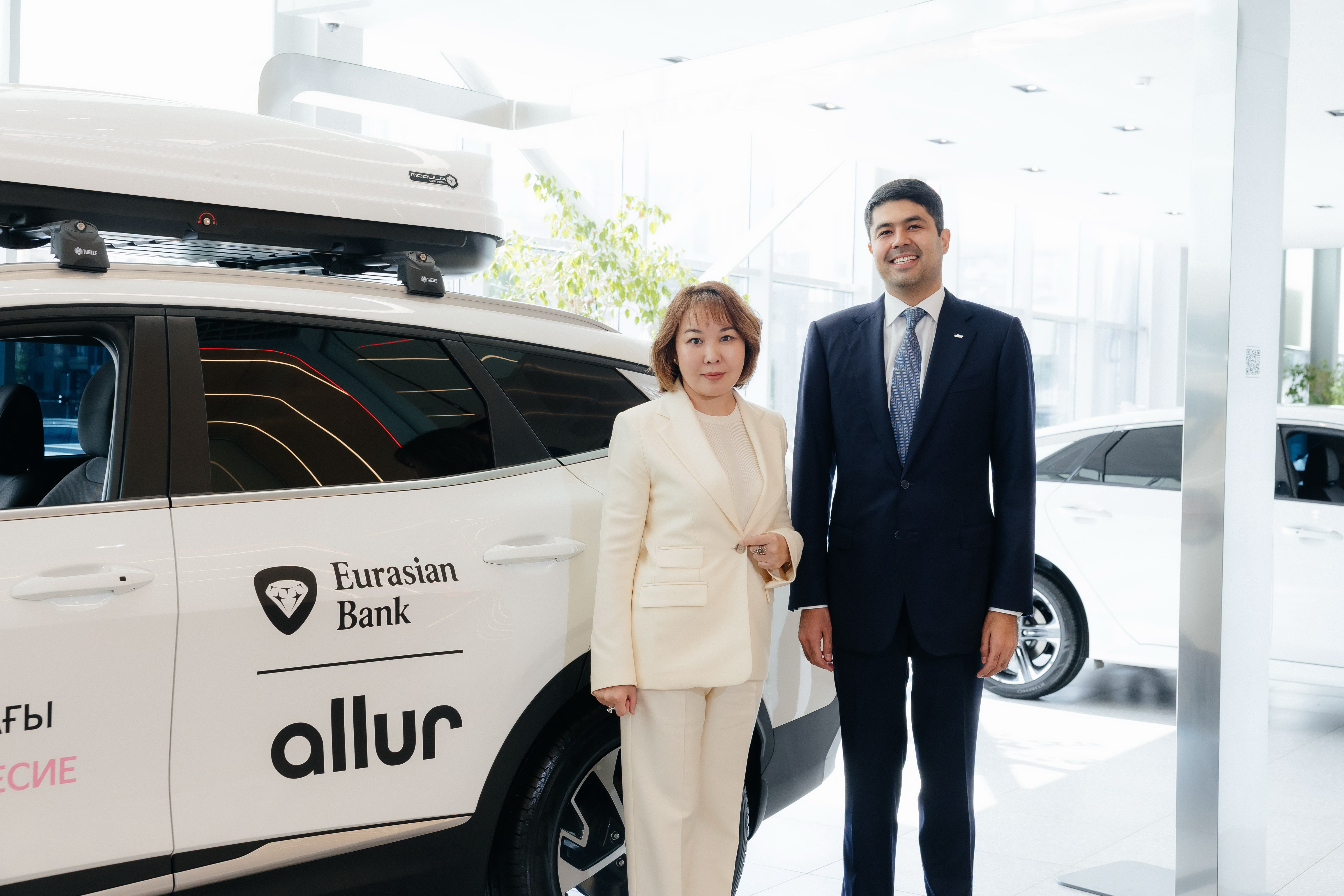 Eurasian Drive: Jarty saǵatta jańa kólik al