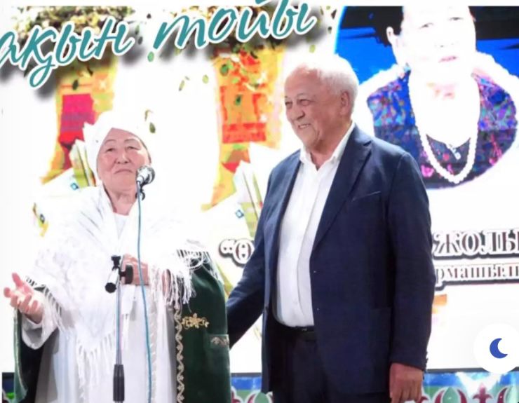 Aqynǵa qurmet kórsetti