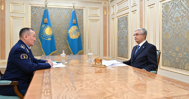 Prezıdent Qorǵanys mınıstri Dáýren Qosanovty qabyldady