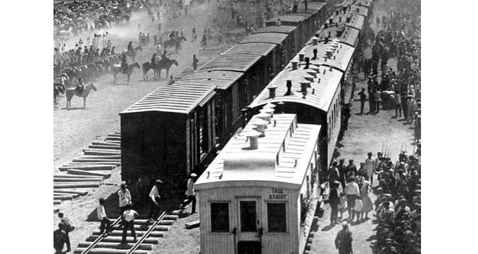 Qazaq dalasyndaǵy alǵashqy temirjoldar