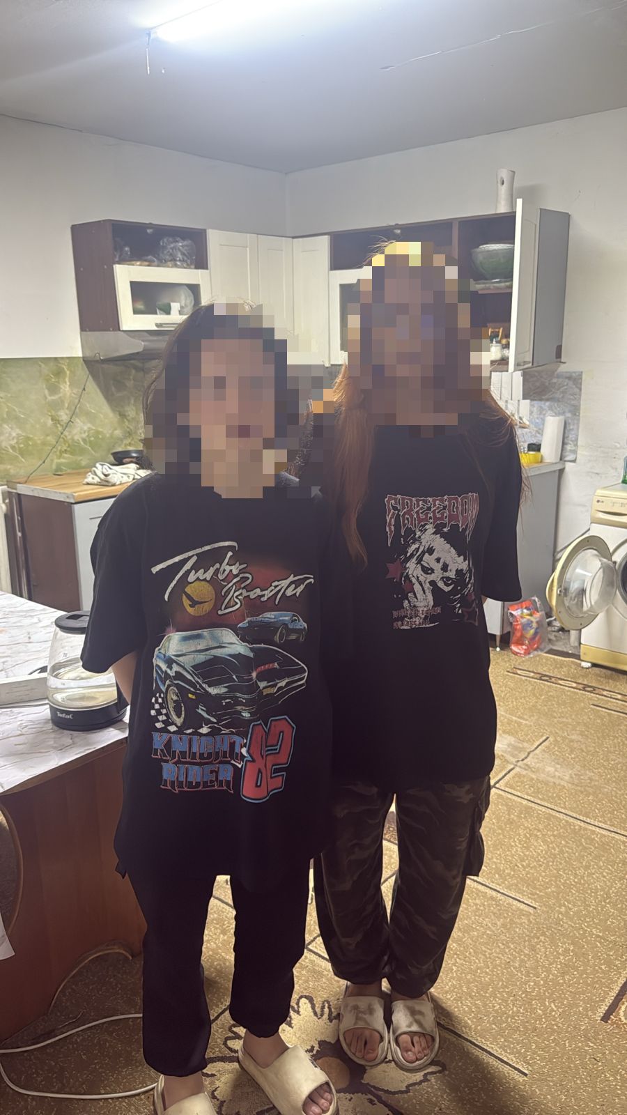 Almatydaǵy balalar úıinen ketip qalǵan qyzdar aman-esen tabyldy