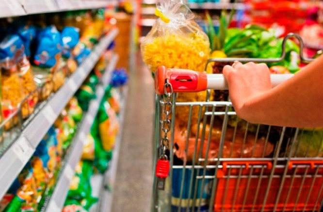 Atyraýda 20 kásipker áleýmettik azyq-túlikter baǵasyn negizsiz ósirgen