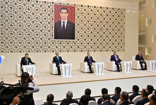 Prezıdent Ortalyq Azııa memleketteri basshylarynyń beıresmı kezdesýine qatysty