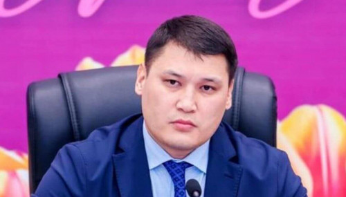 Rýslan Berdenovke jasalǵan qastandyq isi  boıynsha aıyptaý aktisi oqyldy