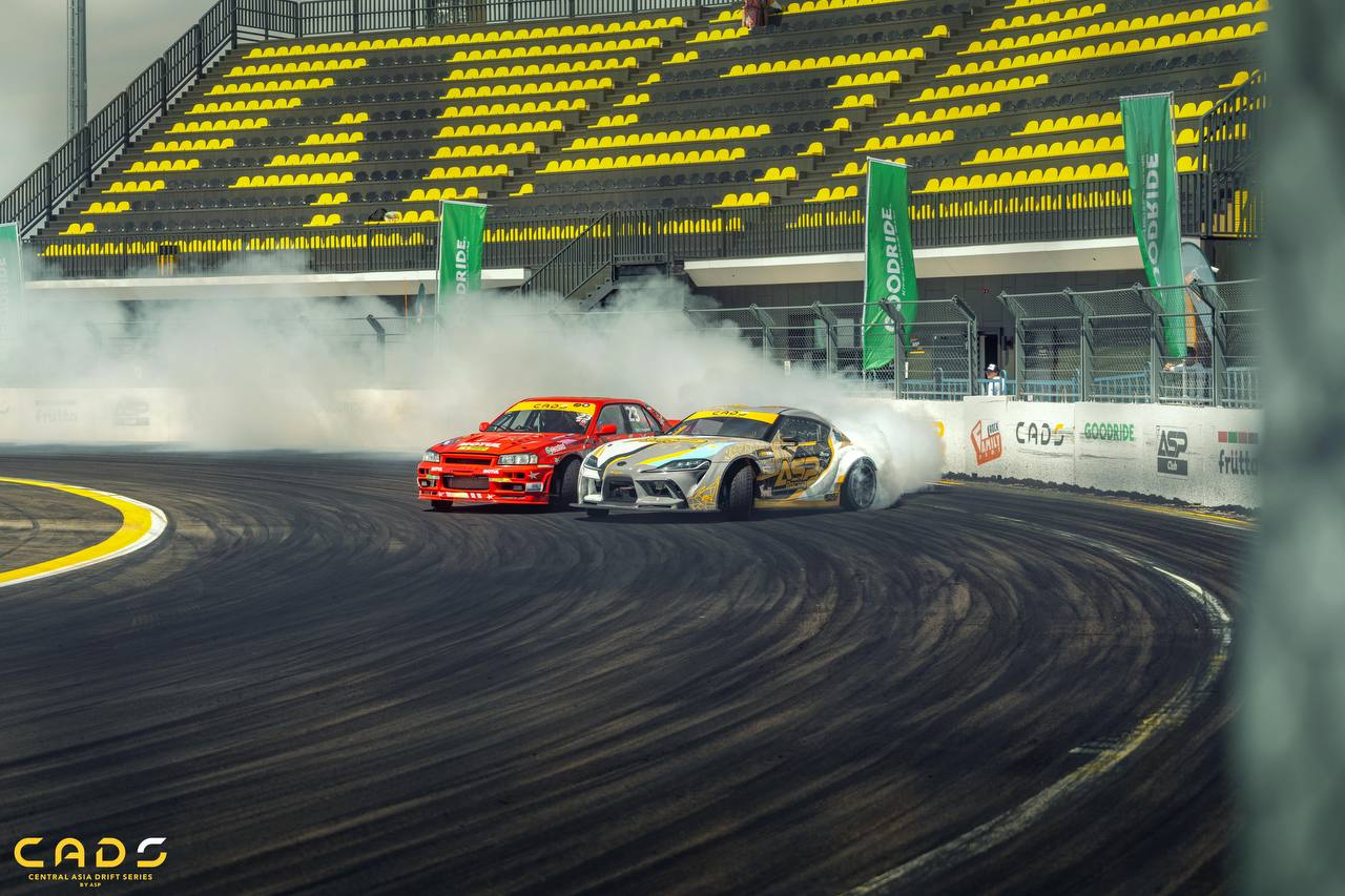 Qapshaǵaıdyń jaǵalaýynda dúrkirgen jarys ótti