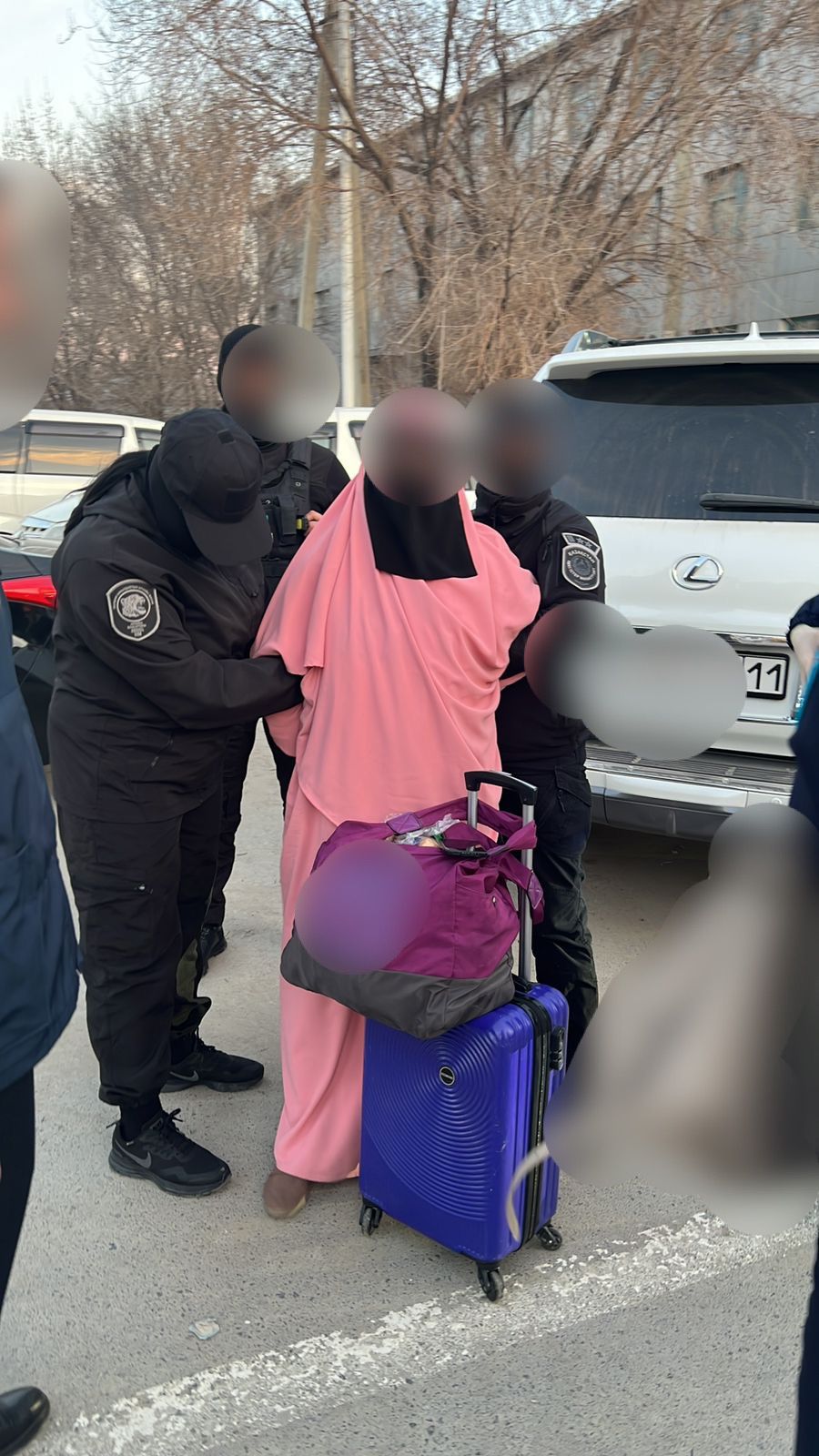 Dinı alaýyzdyq týdyratyn aqparatty taratqan áıel 7 jylǵa sottaldy