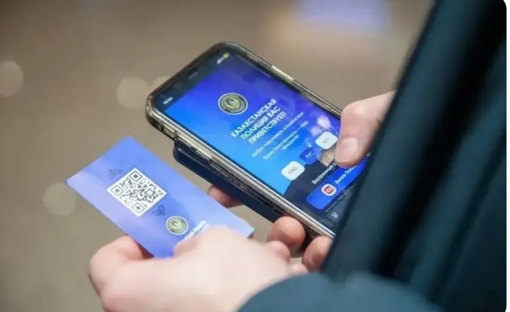 Qyzylordada sheteldik týrısterge týrkartalar taratyldy