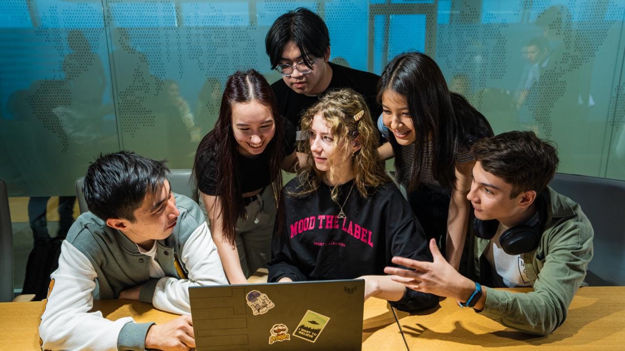 Astana IT University «Digital Public Administration» baǵdarlamasyn iske qosty