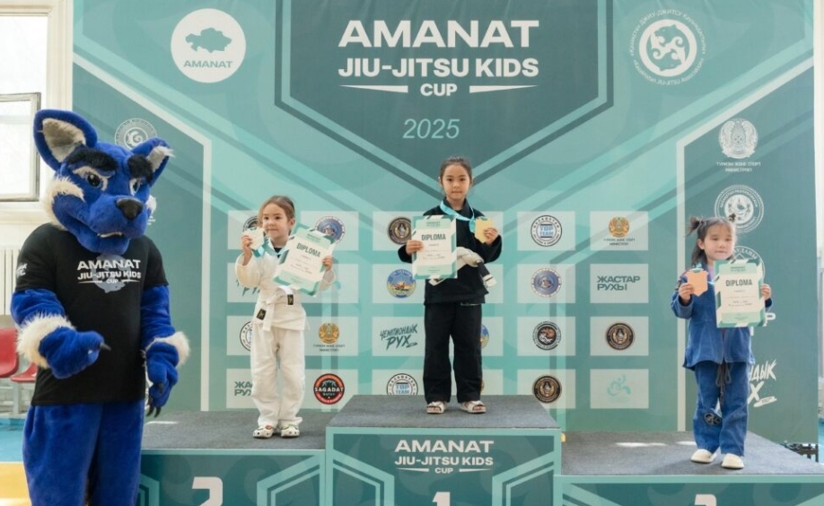 Almaty oblysynda djıý-djıtsýdan halyqaralyq balalar týrnıri ótti