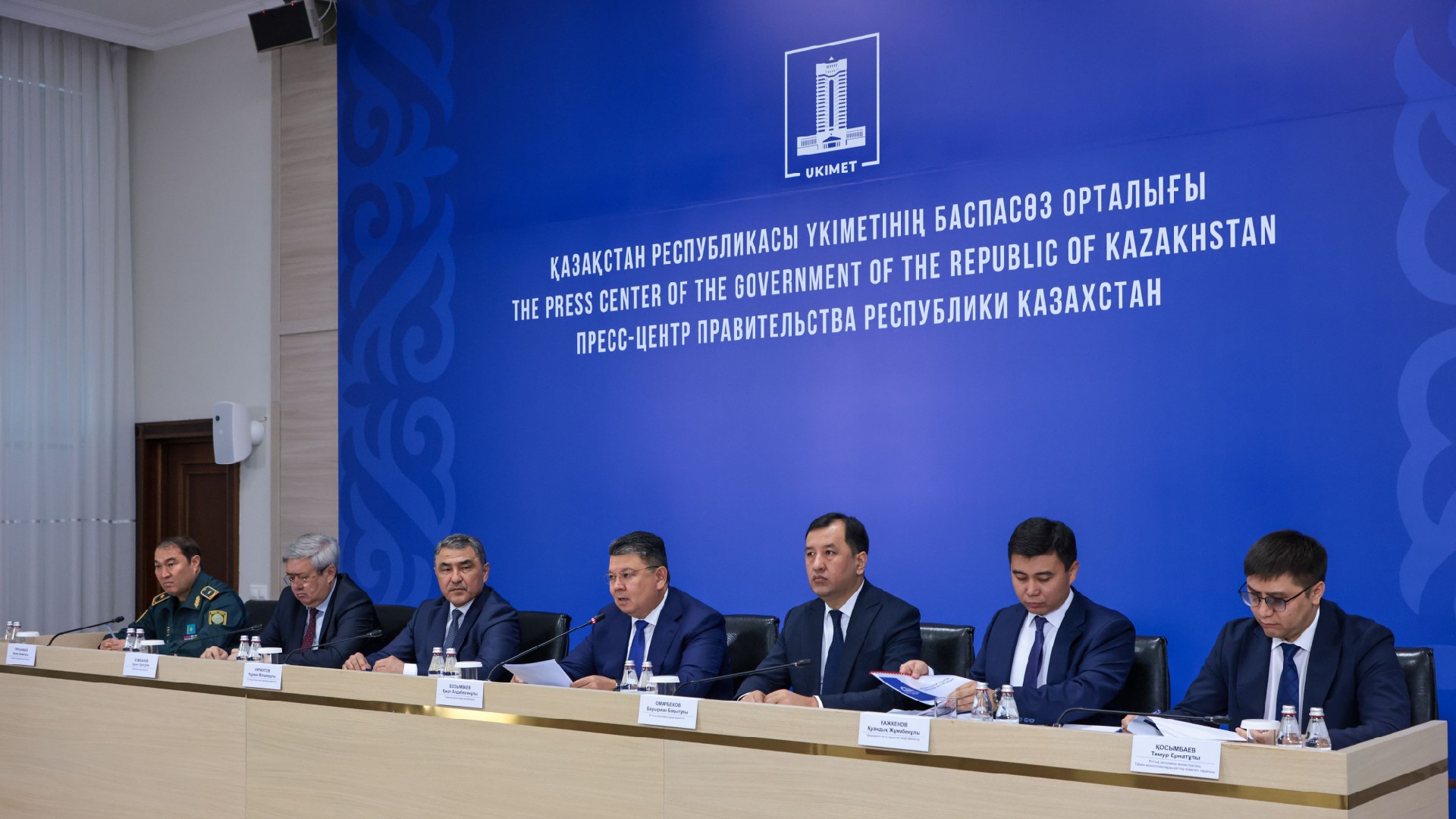 Úkimet óńirlik damý tujyrymdamasyn bekitti