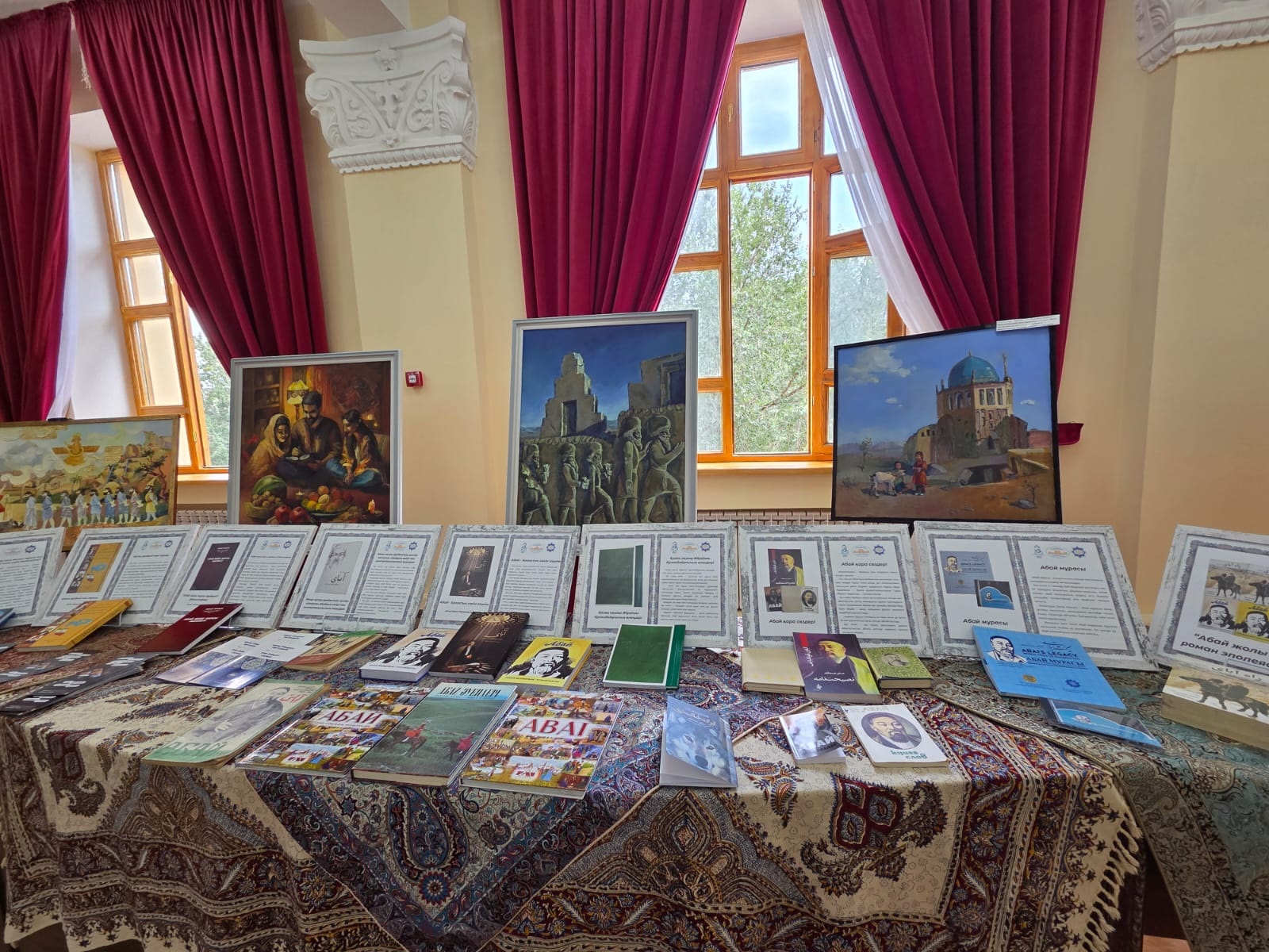 Dostyqqa dáneker mura