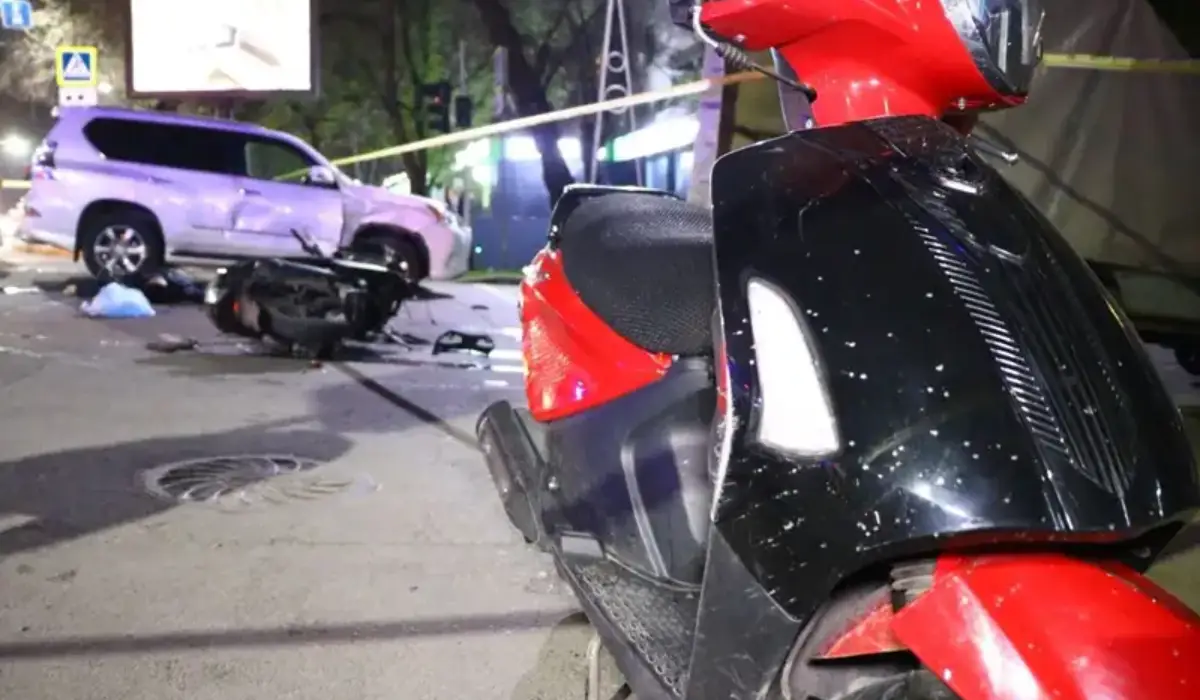 Atyraýda jol apatynan motosıkl júrgizýshisi mert boldy