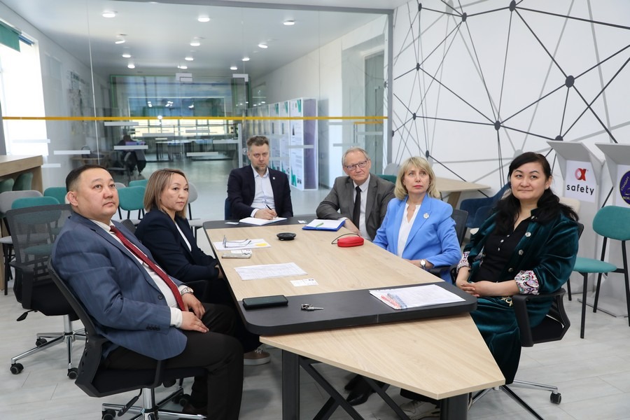 О́skemende AES mamandary daıarlanady