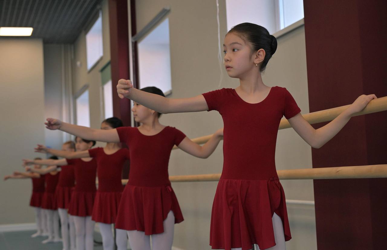 Bıyl 3,4 mln bala qosymsha bilimmen qamtylǵan