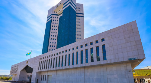 Nashaqorlyqqa jáne esirtki bıznesine qarsy kúres jospary bekitildi 