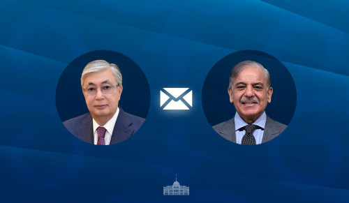 Prezıdent Pákistan Premer-mınıstrin quttyqtady