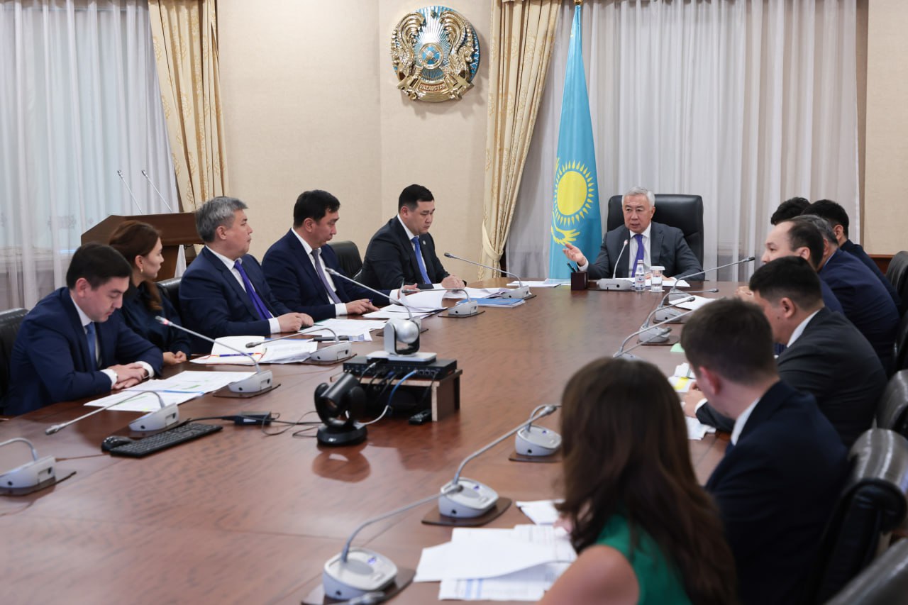 Úkimette egin jınaý naýqany qarsańynda jedel shtab otyrysy ótti