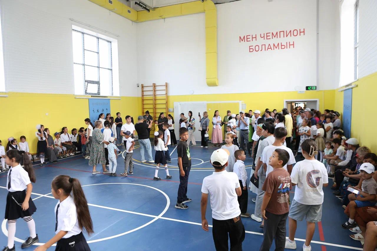 Jańa mektep – keleshek kepili