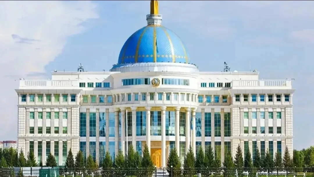 Qazaqstan Reseı men AQSh basshylarynyń kezdesýin Ýkraına boıynsha dıalogtyń bastaýy retinde quptaıdy