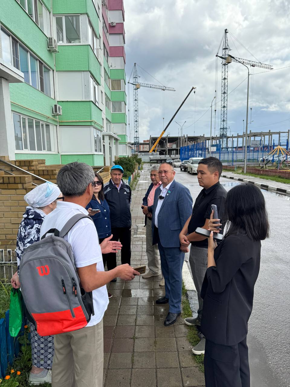 Májilis depýtaty Qostanaıda jergilikti ózin-ózi basqarý máselelerin talqylady