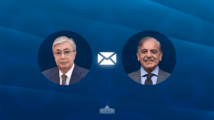 Prezıdent Pákistan Premer-mınıstri Shahbaz Sharıfke kóńil aıtý jedelhatyn joldady