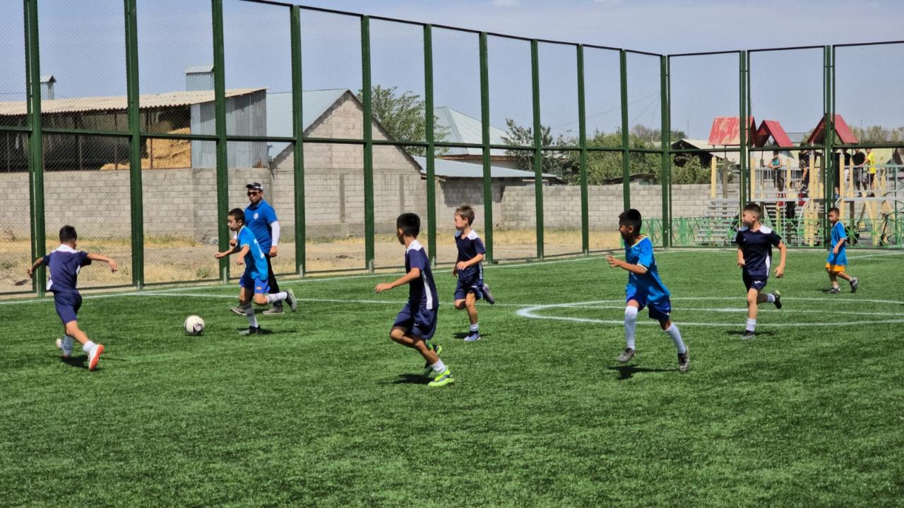 2 fýtbol alańy ashyldy