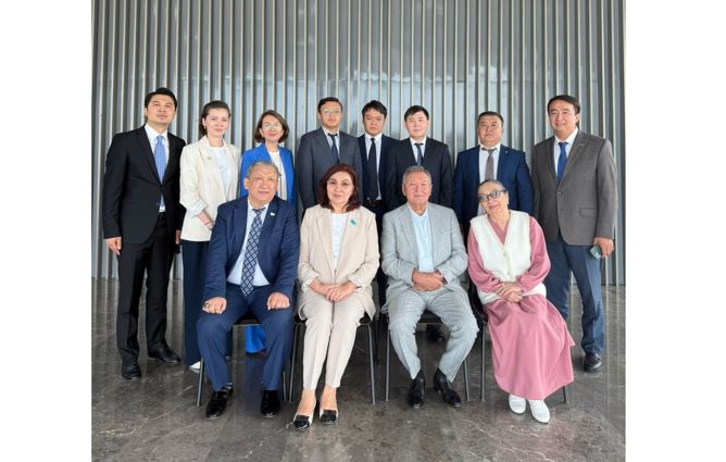 Bas redaktorlar klýby