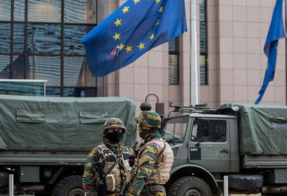 Eýropanyń 10 memleketi Ýkraınaǵa kómekke ásker jiberýge daıyn