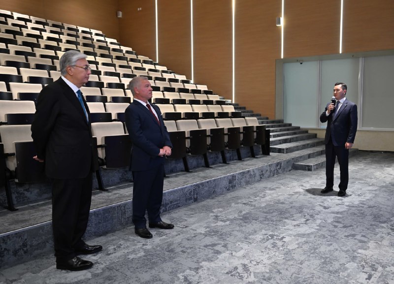 Toqaev pen Iordanııa Koroli «Astana» halyqaralyq qarjy ortalyǵyna bardy