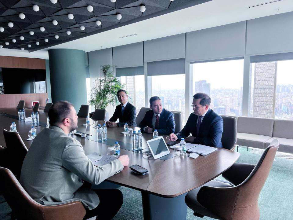 100 stýdent pen 50 dáriger Túrkııada tegin taǵylymdamadan ótedi