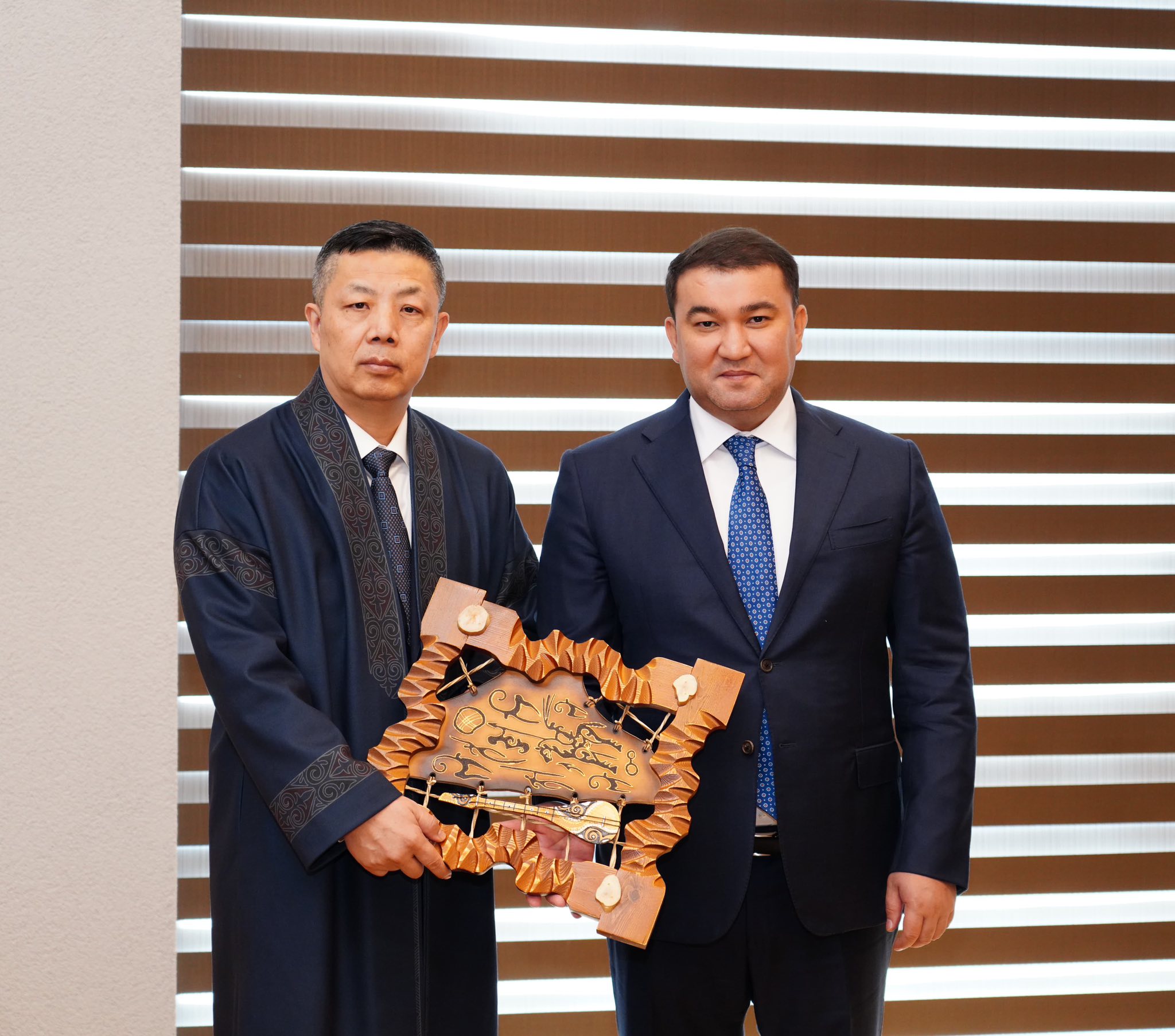 Túrkistan oblysy men Baıan-Ǵol – baýyrlas óńirler