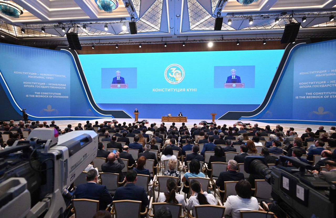 Eki jarym jyl ishinde Konstıtýsııalyq sottyń qaraýyna 11 myńnan astam ótinish kelip tústi