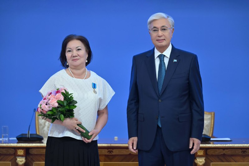 Memleket basshysy Konstıtýsııanyń 30 jyldyǵyna oraı bir top azamatty memlekettik nagradamen marapattady