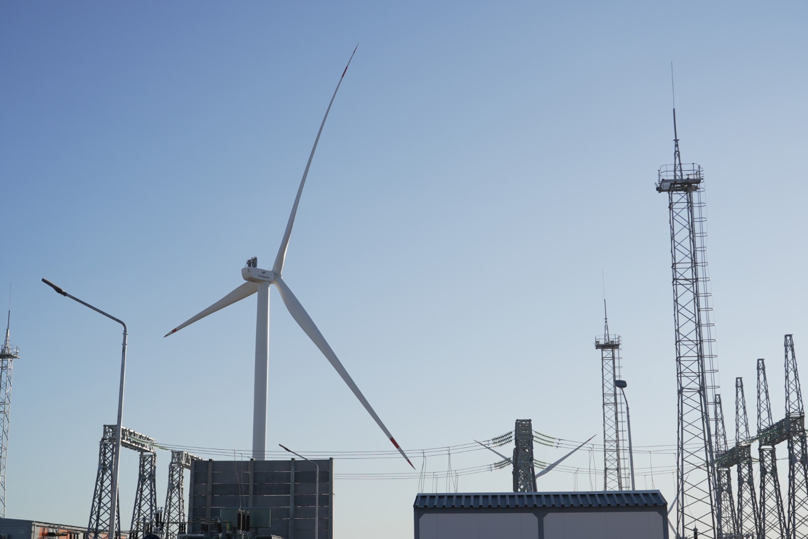 ERG «Hromtaý»  jel elektr stansasynyń qurylysyn aıaqtady