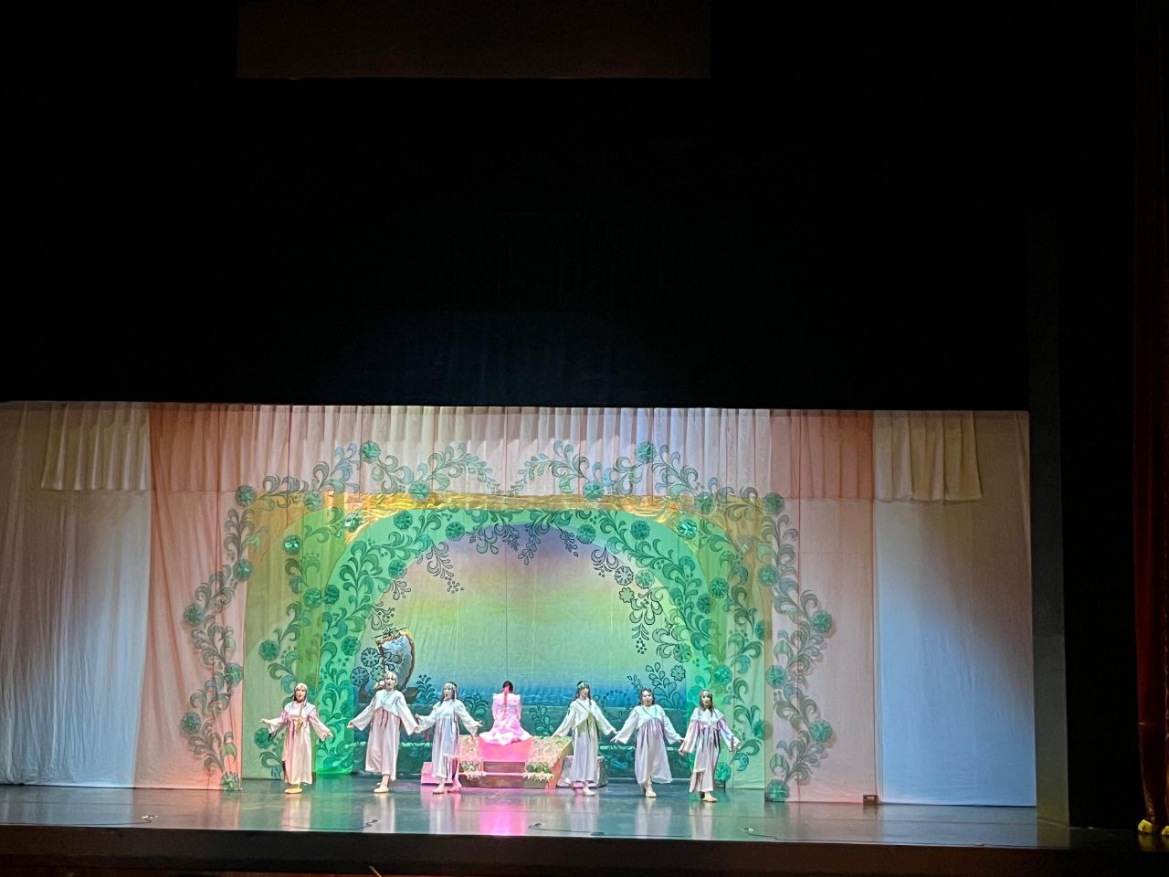 Astana sahnasynda – Qaraǵandy teatry