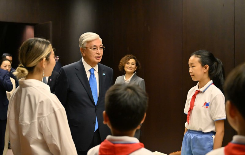 Memleket basshysy Mádenıet ortalyǵyn aralap kórdi