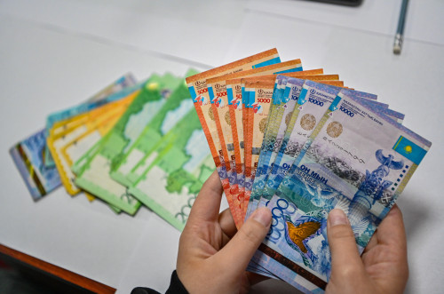 Sybaılas jemqorlyq týraly habarlaǵandarǵa 730 myń teńge syıaqy berildi