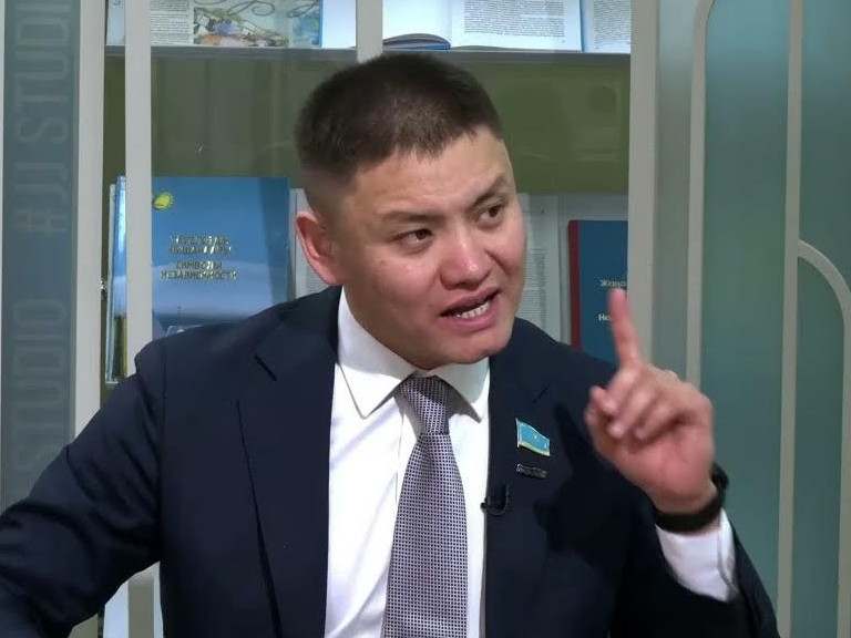Kásiporyndar memlekettik tapsyrystan tys qalýy múmkin - Aıtýar Qoshmambetov