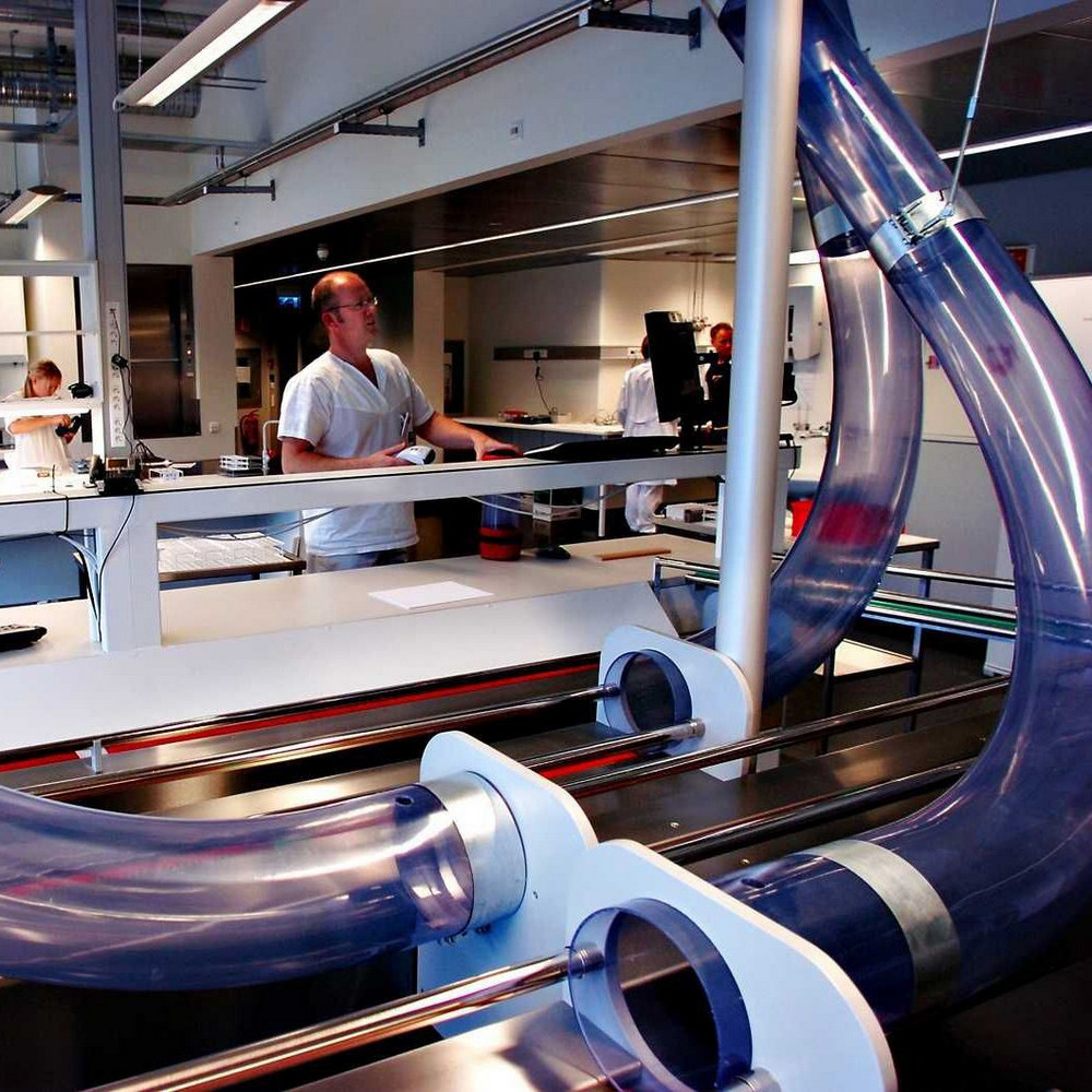 Qubyr arqyly hat almasqan