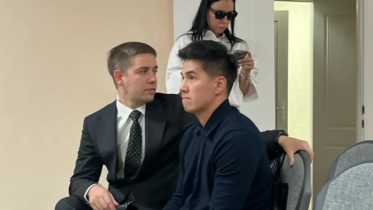 Týrızm mınıstrliginiń komıteti bloger Janabylovtyń kýrsyn ne úshin satyp alǵany aıtyldy