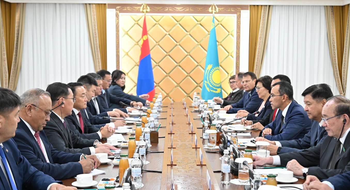 Uly Memlekettik Hýraldyń mereıli belesimen quttyqtady