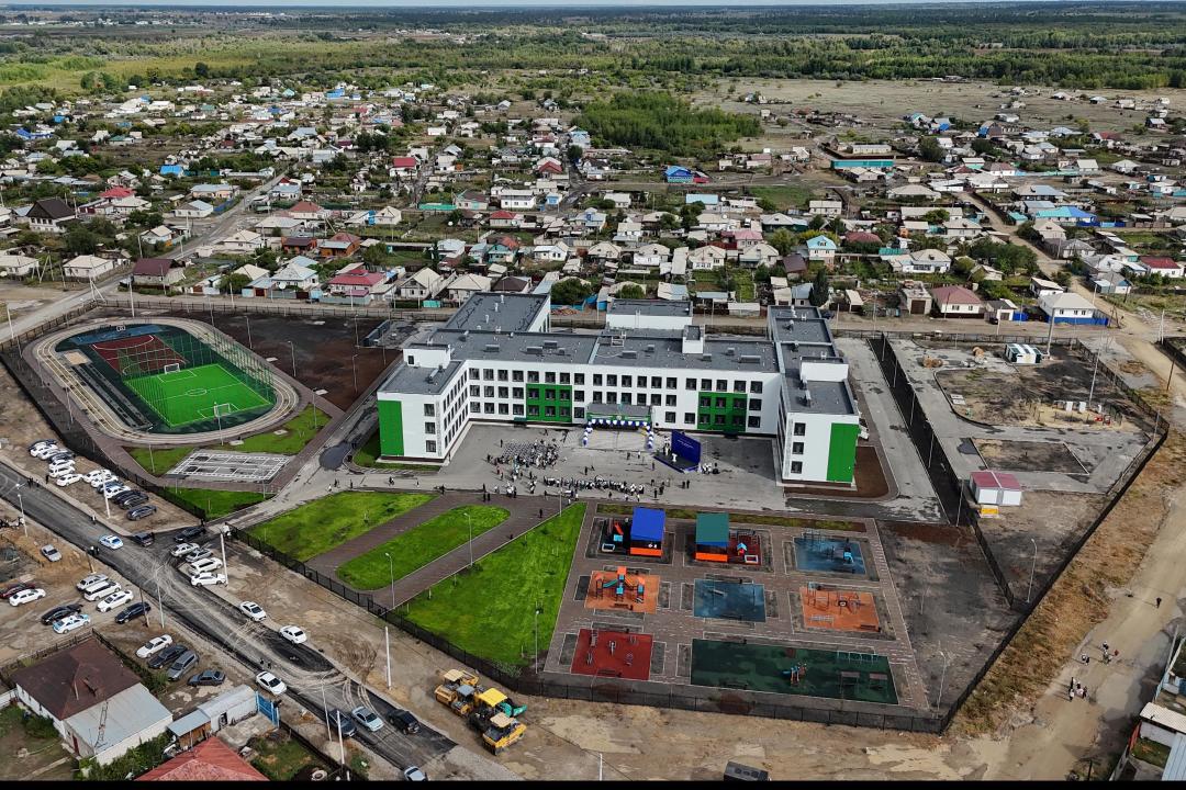 Semeıde jańa mektep ashyldy