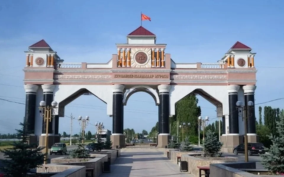 Qyrǵyzstandaǵy Jalal-Abad qalasynyń ataýy ózgeredi