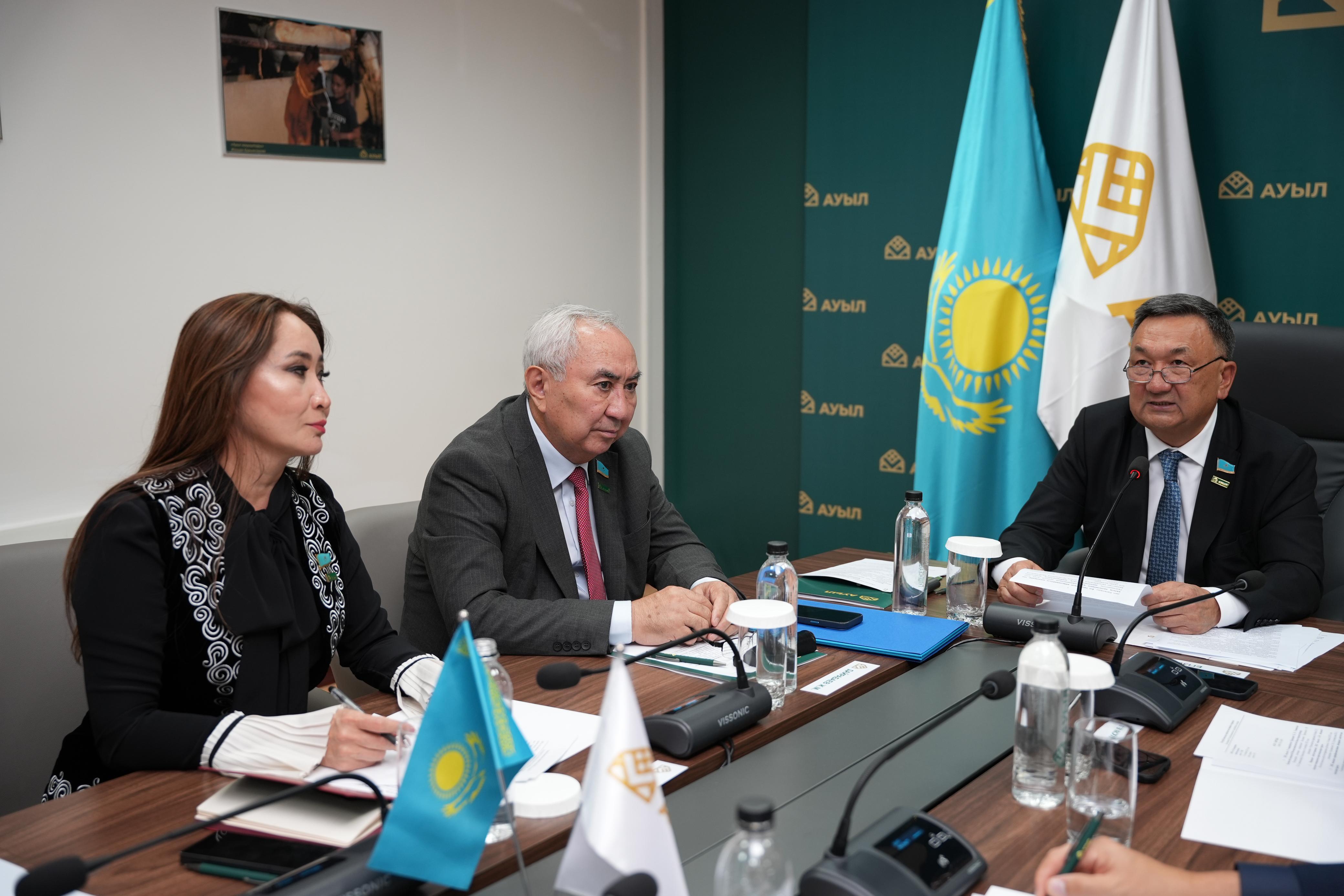 «Aýyl» partııasy Parlamenttik reformany qoldaıdy