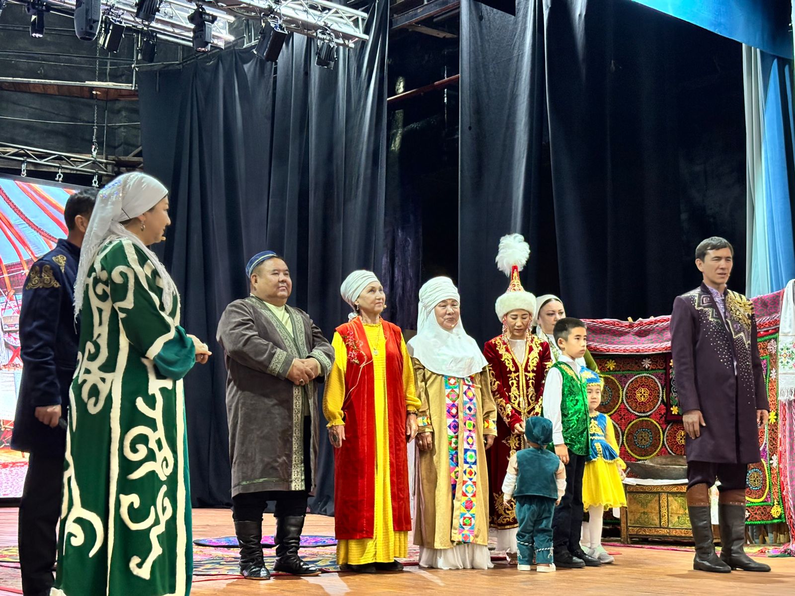 Salt-dástúrdi nasıhattaıtyn ortalyq