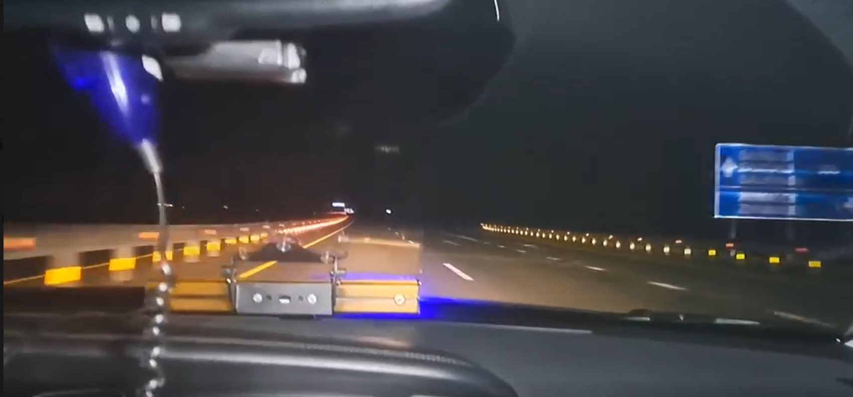 Kólik tizgininde qalǵyp ketpeńiz: polısııa júrgizýshilerdi saqtyqqa shaqyrdy