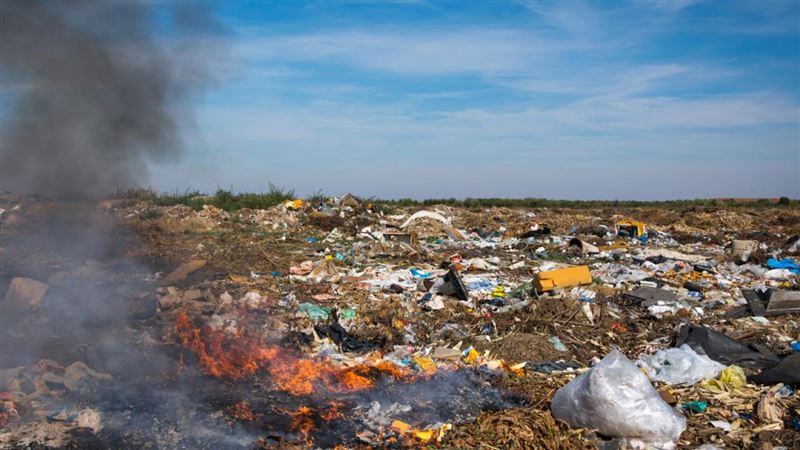 Almaty oblysyndaǵy qoqys polıgonynan órt shyqty