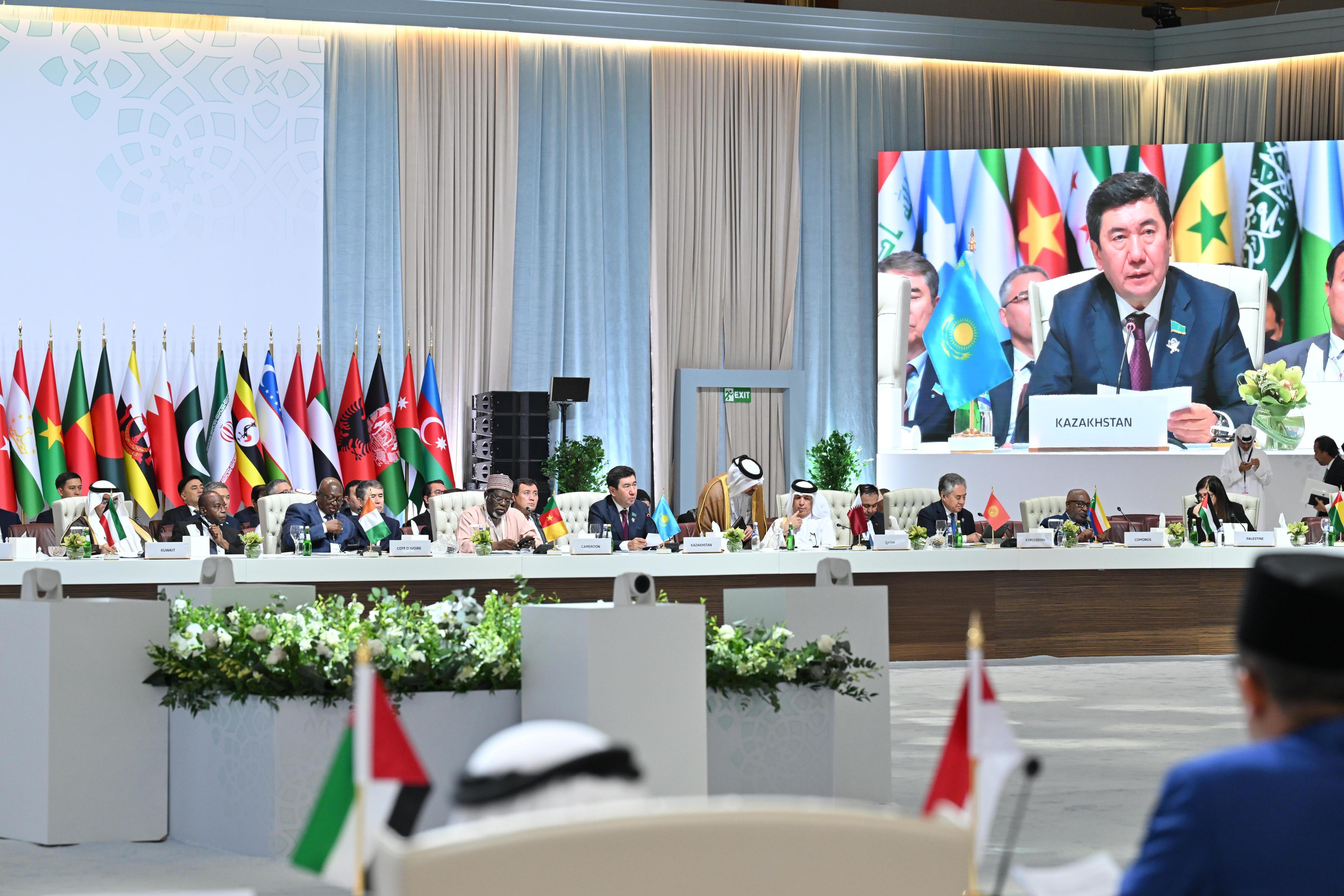 Erlan Qoshanov Qatarda ótken kezekten tys Arab-Islam sammıtinde sóz sóıledi